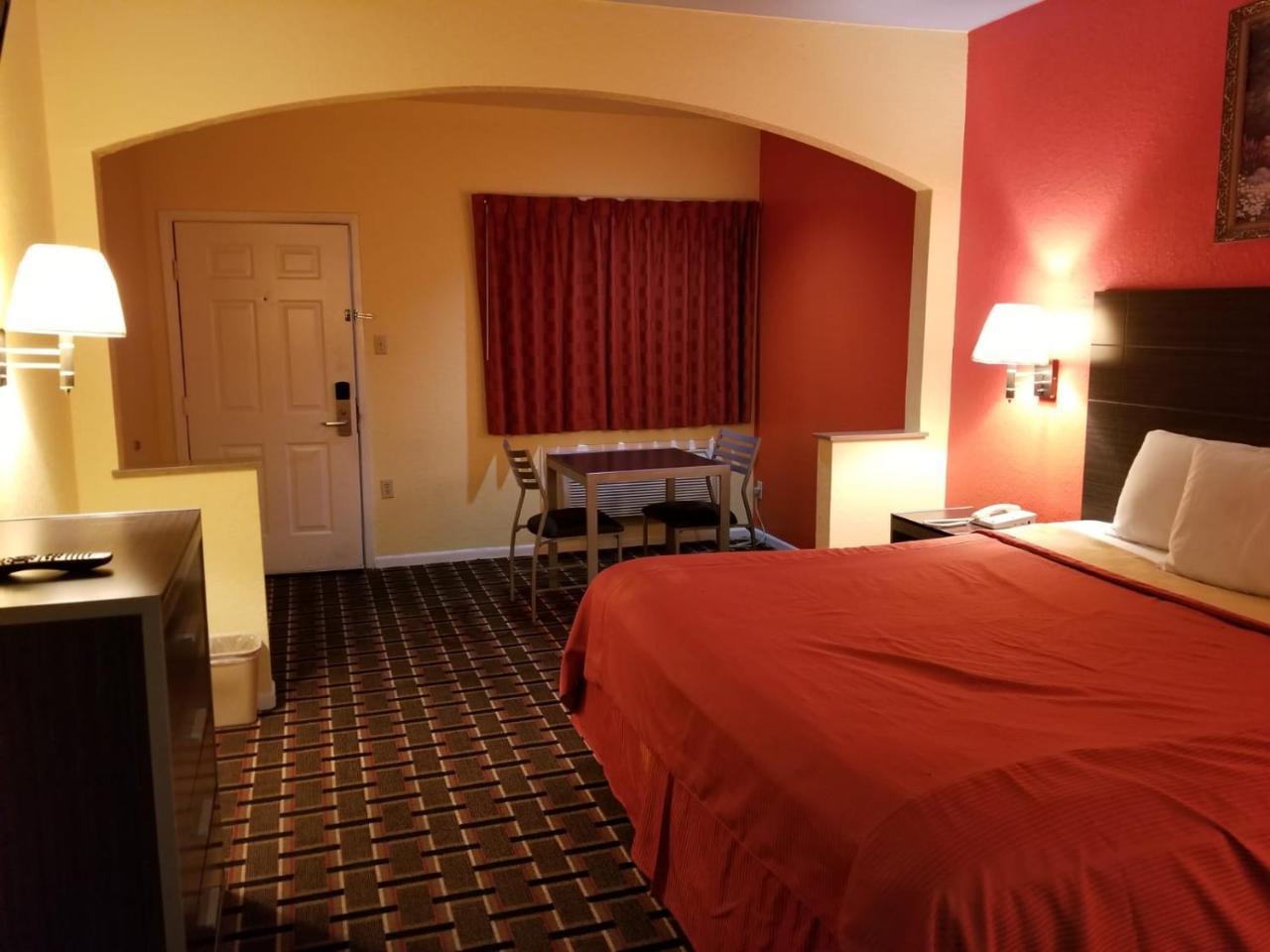 Texan Inn & Suites Louetta Exteriör bild